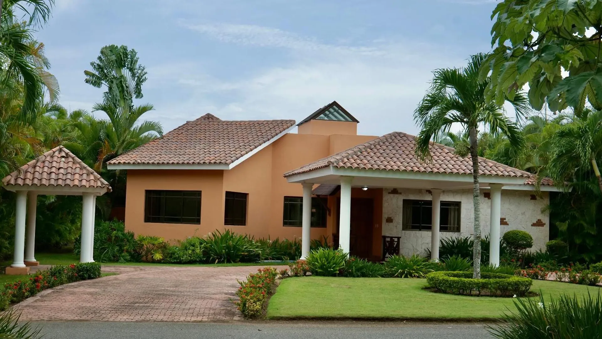 Villa-Aurora Juandolio-3Br-4Bds-6Px-Wifi-Bbq-Pool-Tvsmart Juan Dolio Villa